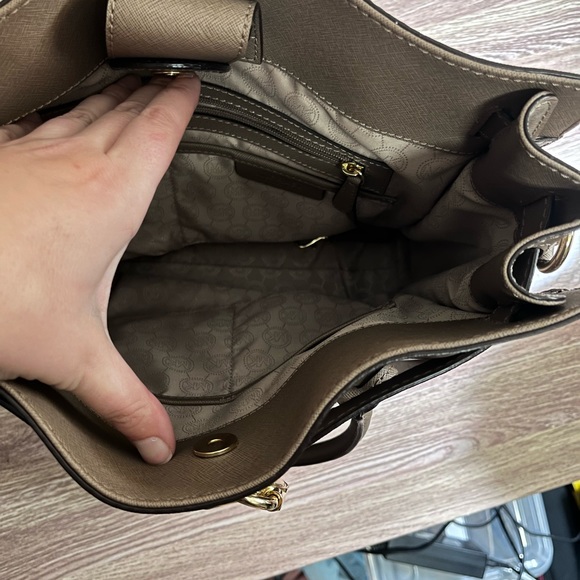 Michael kors large bag - Picture 6 of 9